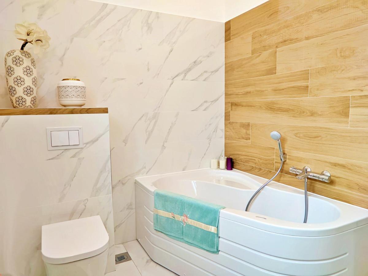 Luxury Sunrise Jacuzzi Apts, 50 M From The Beach Kali Buitenkant foto