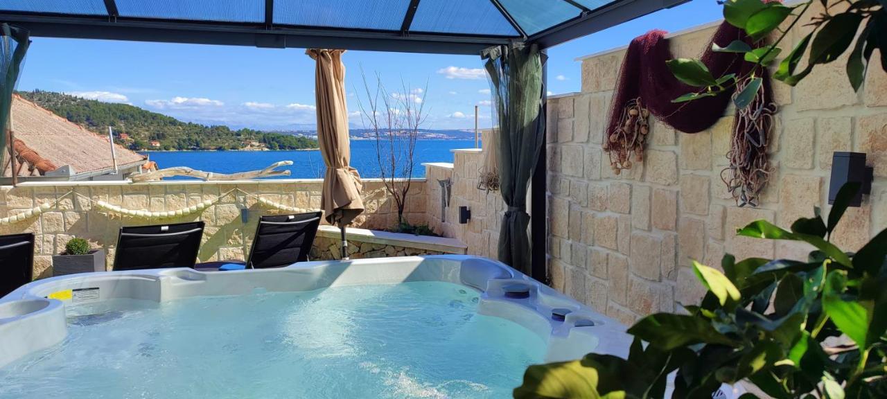Luxury Sunrise Jacuzzi Apts, 50 M From The Beach Kali Buitenkant foto
