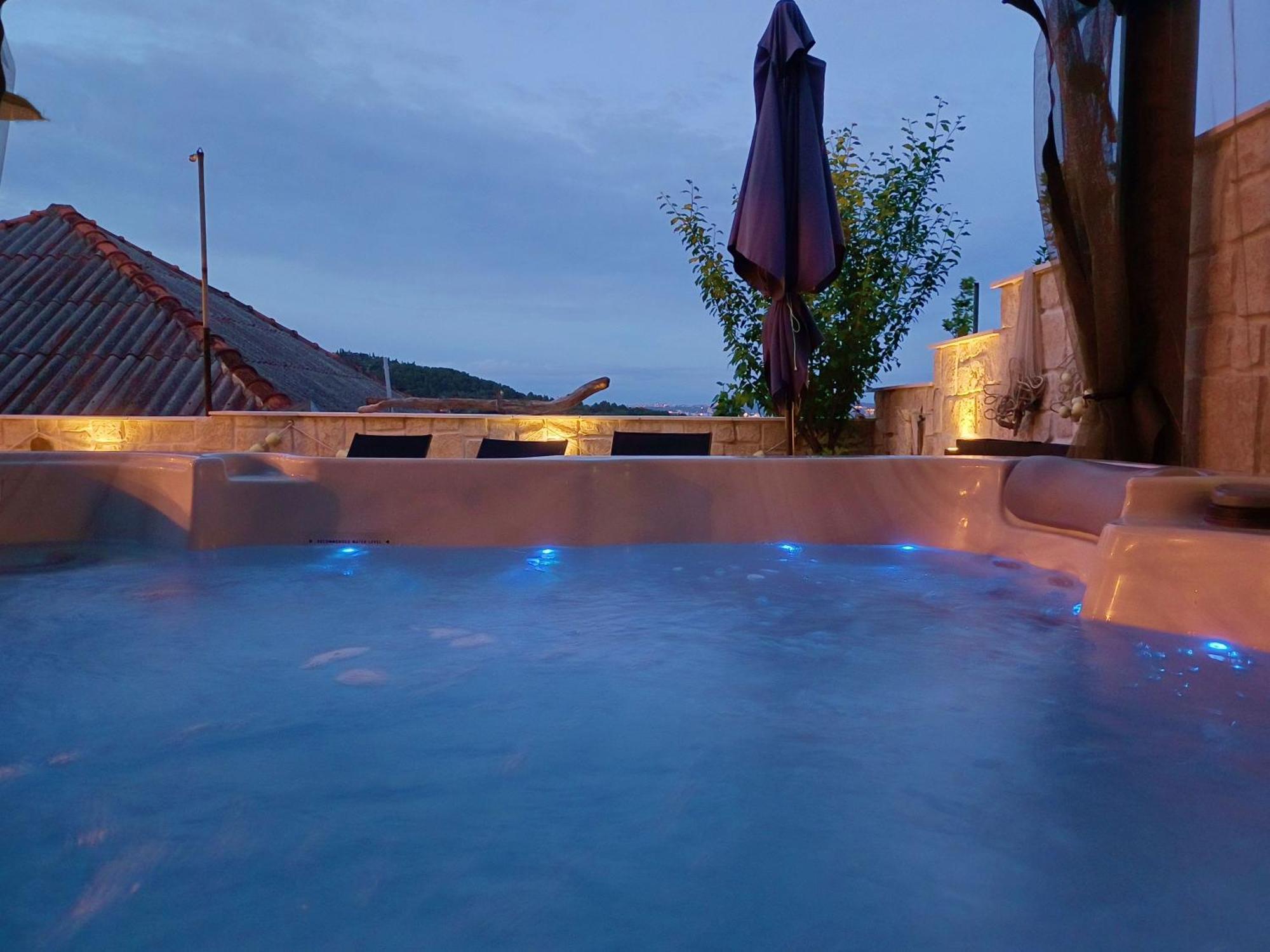 Luxury Sunrise Jacuzzi Apts, 50 M From The Beach Kali Buitenkant foto